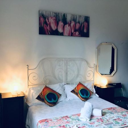 Giuly Guesthouse Rom Eksteriør billede