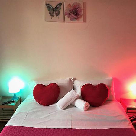 Giuly Guesthouse Rom Eksteriør billede